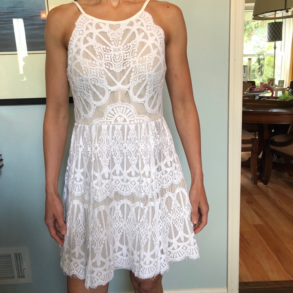 🤩Host Pick 💛Dear Moon lace overlay dress 👗 - Picture 3 of 7